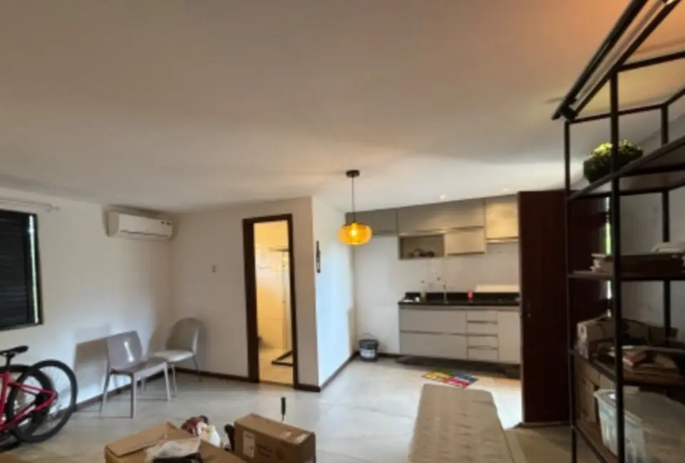 Foto 2 de Casa com 6 quartos à venda, 500m2 em Portão, Lauro De Freitas - BA
