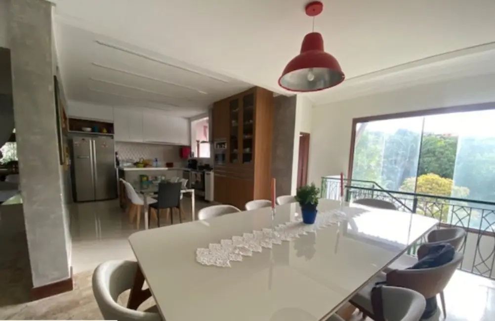 Casa com 6 quartos à venda, 850m2 em Portão, Lauro De Freitas - BA - imagem 1 Foto 1 de Casa com 6 quartos à venda, 850m2 em Portão, Lauro De Freitas - BA