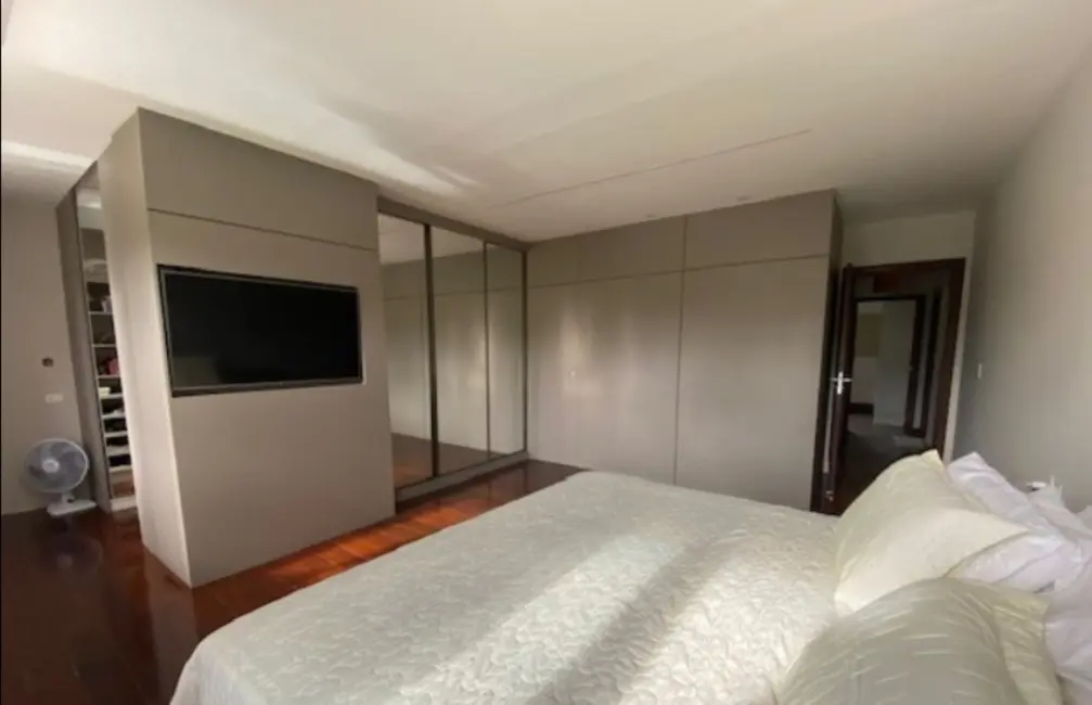 Casa com 6 quartos à venda, 850m2 em Portão, Lauro De Freitas - BA - imagem 9 Foto 9 de Casa com 6 quartos à venda, 850m2 em Portão, Lauro De Freitas - BA