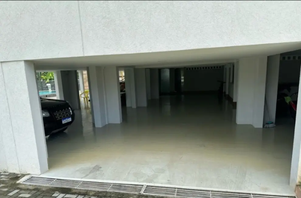 Casa com 4 quartos à venda, 500m2 em Portão, Lauro De Freitas - BA - imagem 2 Foto 2 de Casa com 4 quartos à venda, 500m2 em Portão, Lauro De Freitas - BA