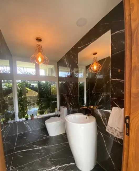 Foto 6 de Casa com 4 quartos à venda, 377m2 em Camacari - BA