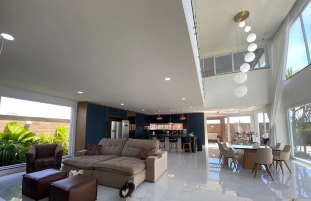 Foto 9 de Casa com 4 quartos à venda, 377m2 em Camacari - BA