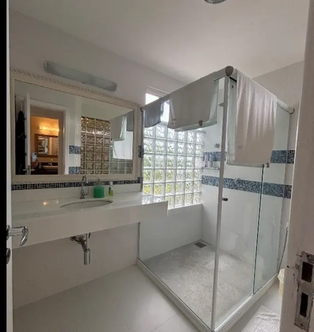 Casa com 3 quartos à venda, 172m2 em Portão, Lauro De Freitas - BA - imagem 5 Foto 5 de Casa com 3 quartos à venda, 172m2 em Portão, Lauro De Freitas - BA