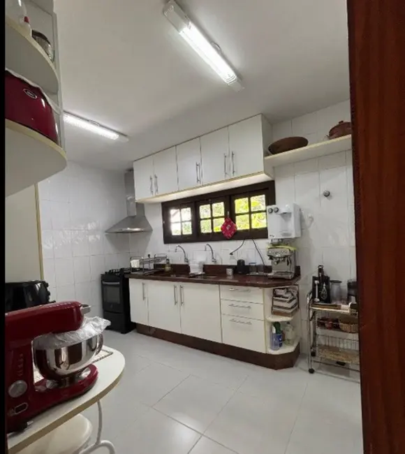 Casa com 3 quartos à venda, 172m2 em Portão, Lauro De Freitas - BA - imagem 6 Foto 6 de Casa com 3 quartos à venda, 172m2 em Portão, Lauro De Freitas - BA