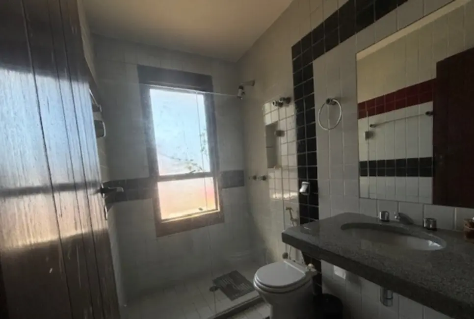 Casa com 4 quartos à venda e para alugar, 350m2 em Portão, Lauro De Freitas - BA - imagem 6 Foto 6 de Casa com 4 quartos à venda e para alugar, 350m2 em Portão, Lauro De Freitas - BA