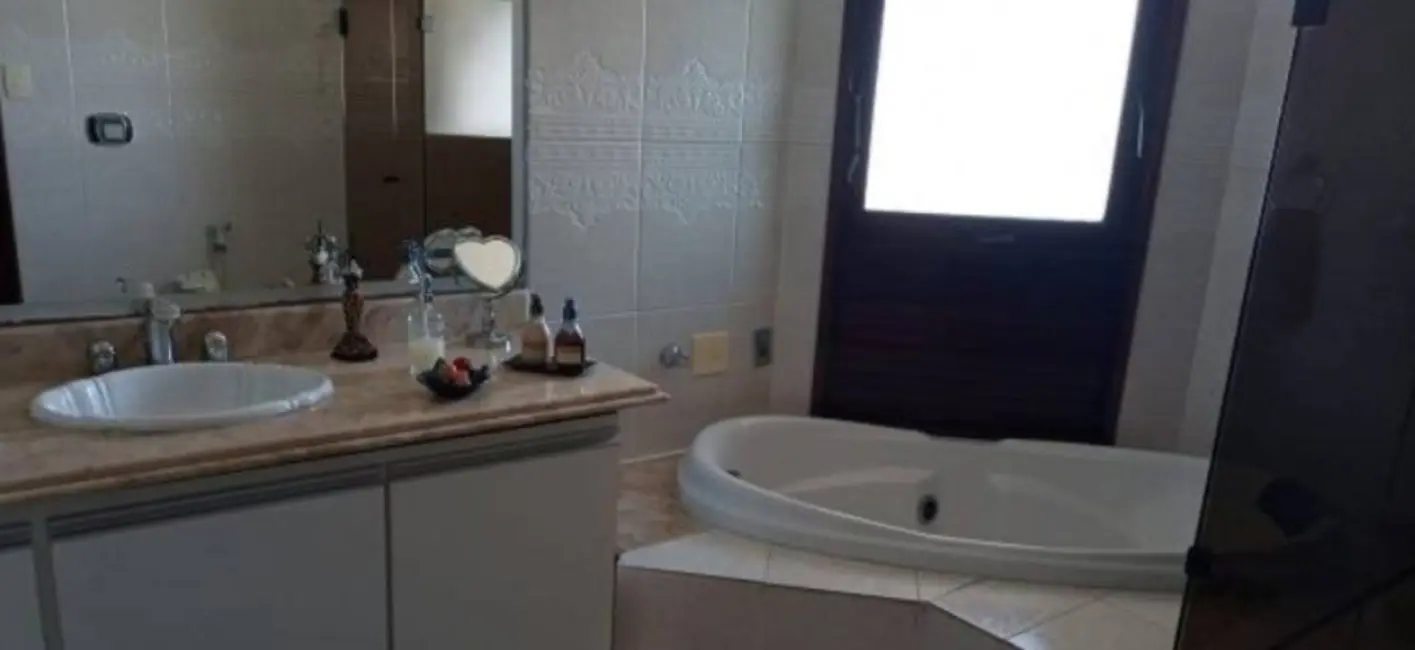 Foto 3 de Casa com 5 quartos à venda, 500m2 em Vilas do Atlântico, Lauro De Freitas - BA