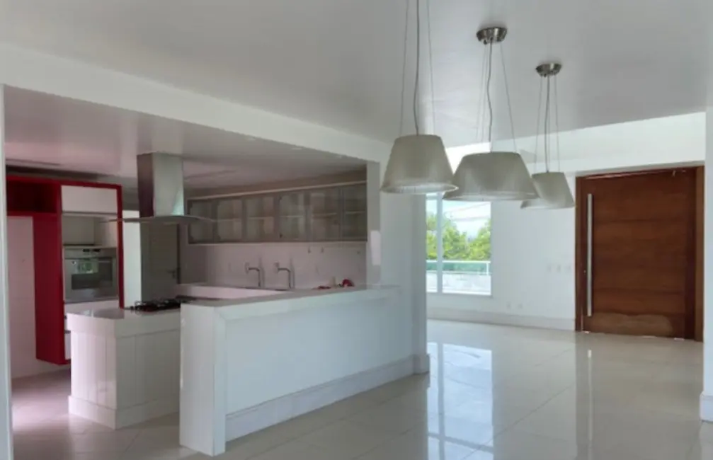 Casa com 3 quartos à venda, 600m2 em Recreio Ipitanga, Lauro De Freitas - BA - imagem 5 Foto 5 de Casa com 3 quartos à venda, 600m2 em Recreio Ipitanga, Lauro De Freitas - BA