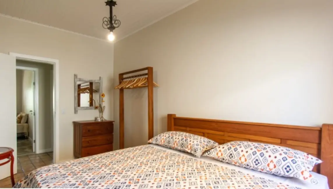 Casa com 5 quartos à venda, 380m2 em Portão, Lauro De Freitas - BA - imagem 4 Foto 4 de Casa com 5 quartos à venda, 380m2 em Portão, Lauro De Freitas - BA