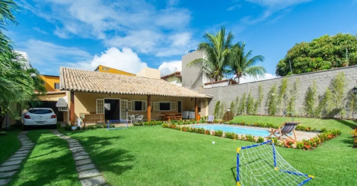 Casa com 5 quartos à venda, 380m2 em Portão, Lauro De Freitas - BA - imagem 1 Foto 1 de Casa com 5 quartos à venda, 380m2 em Portão, Lauro De Freitas - BA