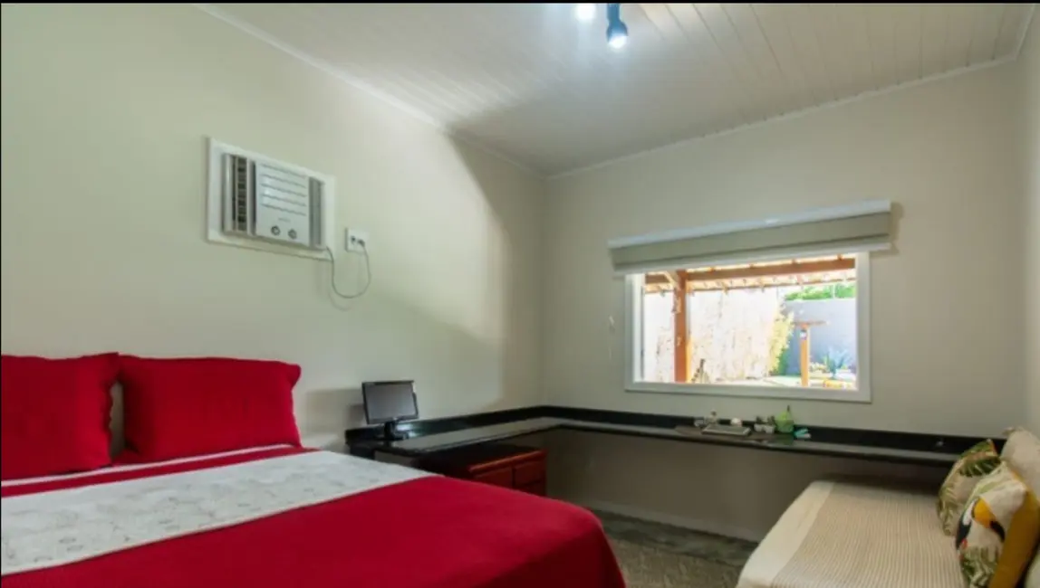 Casa com 5 quartos à venda, 380m2 em Portão, Lauro De Freitas - BA - imagem 3 Foto 3 de Casa com 5 quartos à venda, 380m2 em Portão, Lauro De Freitas - BA