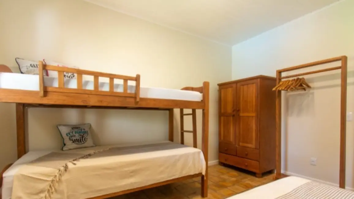 Casa com 5 quartos à venda, 380m2 em Portão, Lauro De Freitas - BA - imagem 9 Foto 9 de Casa com 5 quartos à venda, 380m2 em Portão, Lauro De Freitas - BA