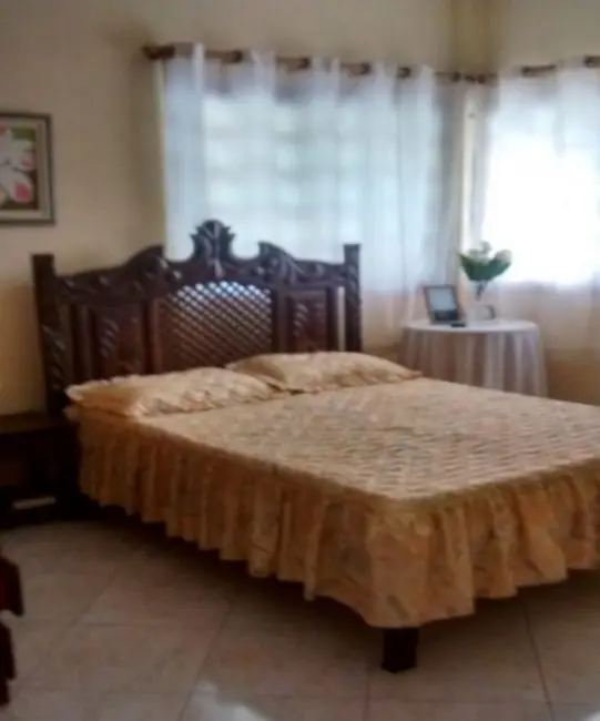 Casa com 3 quartos à venda, 343m2 em Recreio Ipitanga, Lauro De Freitas - BA - imagem 4 Foto 4 de Casa com 3 quartos à venda, 343m2 em Recreio Ipitanga, Lauro De Freitas - BA