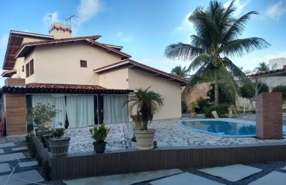 Casa com 3 quartos à venda, 343m2 em Recreio Ipitanga, Lauro De Freitas - BA - imagem 3 Foto 3 de Casa com 3 quartos à venda, 343m2 em Recreio Ipitanga, Lauro De Freitas - BA