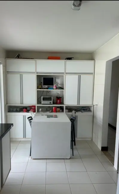 Casa com 4 quartos à venda, 229m2 em Camacari - BA - imagem 9 Foto 9 de Casa com 4 quartos à venda, 229m2 em Camacari - BA