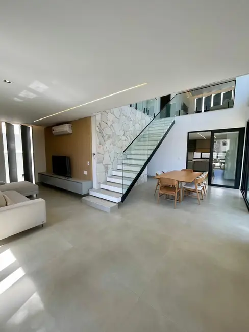 Casa com 5 quartos à venda, 10m2 em Camacari - BA - imagem 3 Foto 3 de Casa com 5 quartos à venda, 10m2 em Camacari - BA