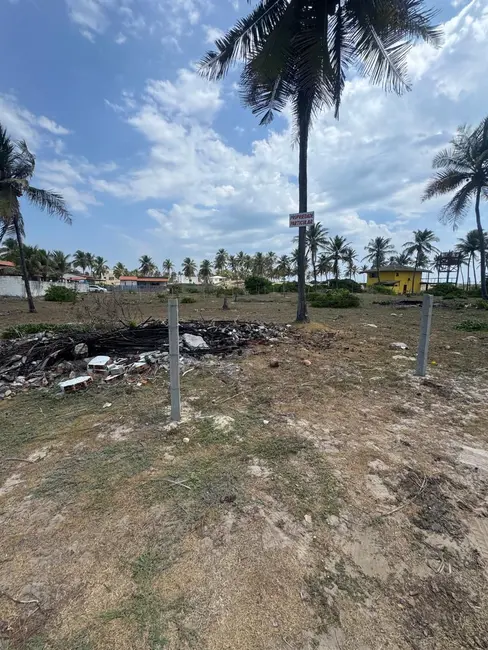 Foto 1 de Terreno / Lote à venda, 450m2 em Conde - BA