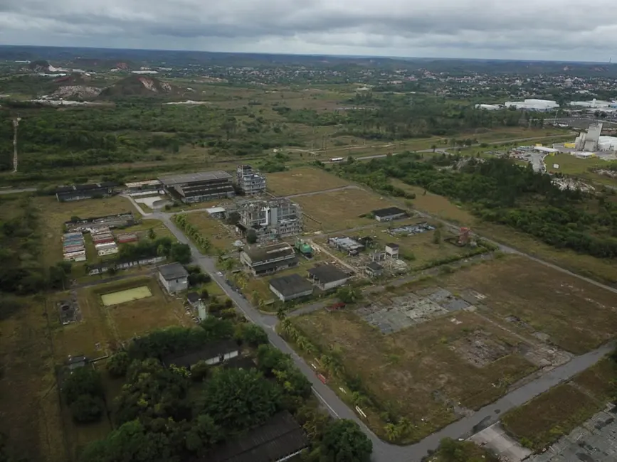 Foto 1 de Terreno / Lote à venda, 139700m2 em Camacari - BA