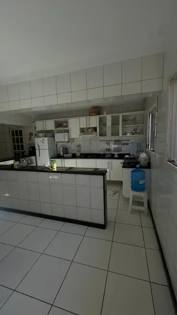 Foto 3 de Casa com 4 quartos à venda, 10m2 em Camacari - BA