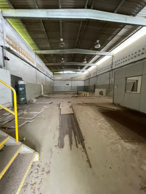 Armazém / Galpão à venda e para alugar, 1000m2 em Camacari - BA - imagem 2 Foto 2 de Armazém / Galpão à venda e para alugar, 1000m2 em Camacari - BA