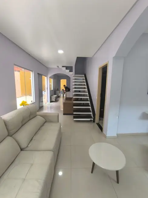 Foto 3 de Casa com 3 quartos para alugar, 200m2 em Camacari - BA