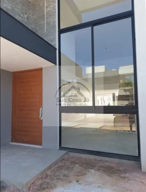 Casa com 4 quartos à venda, 259m2 em Buraquinho, Lauro De Freitas - BA - imagem 4 Foto 4 de Casa com 4 quartos à venda, 259m2 em Buraquinho, Lauro De Freitas - BA