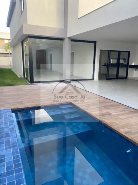 Casa com 4 quartos à venda, 259m2 em Buraquinho, Lauro De Freitas - BA - imagem 2 Foto 2 de Casa com 4 quartos à venda, 259m2 em Buraquinho, Lauro De Freitas - BA