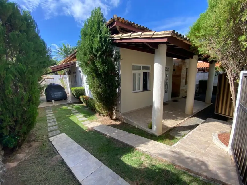 Foto 1 de Casa com 4 quartos para alugar, 180m2 em Buraquinho, Lauro De Freitas - BA