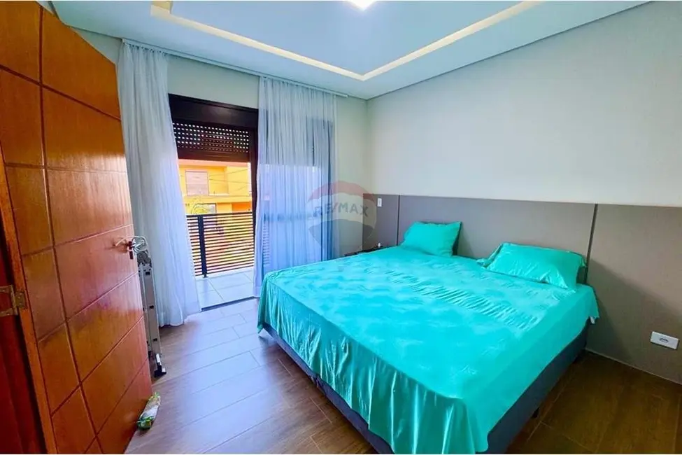 Casa com 4 quartos à venda, 330m2 em Peruibe - SP - imagem 5 Foto 5 de Casa com 4 quartos à venda, 330m2 em Peruibe - SP