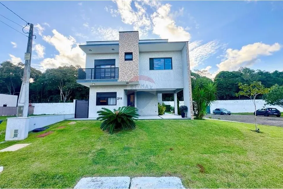 Casa com 4 quartos à venda, 330m2 em Peruibe - SP - imagem 9 Foto 9 de Casa com 4 quartos à venda, 330m2 em Peruibe - SP