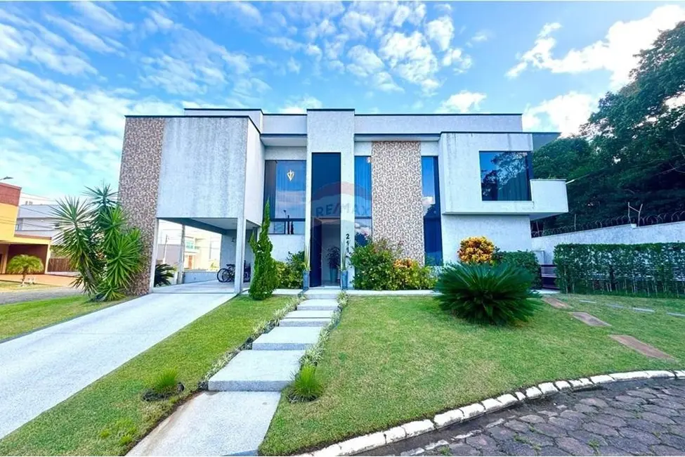 Casa com 4 quartos à venda, 330m2 em Peruibe - SP - imagem 6 Foto 6 de Casa com 4 quartos à venda, 330m2 em Peruibe - SP