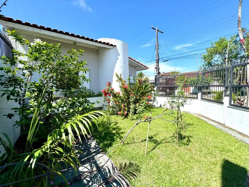 Casa com 4 quartos à venda, 502m2 em Peruibe - SP - imagem 1 Foto 1 de Casa com 4 quartos à venda, 502m2 em Peruibe - SP
