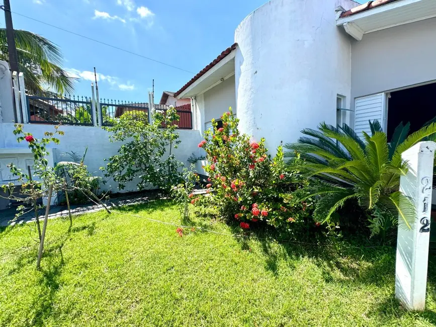 Casa com 4 quartos à venda, 502m2 em Peruibe - SP - imagem 2 Foto 2 de Casa com 4 quartos à venda, 502m2 em Peruibe - SP