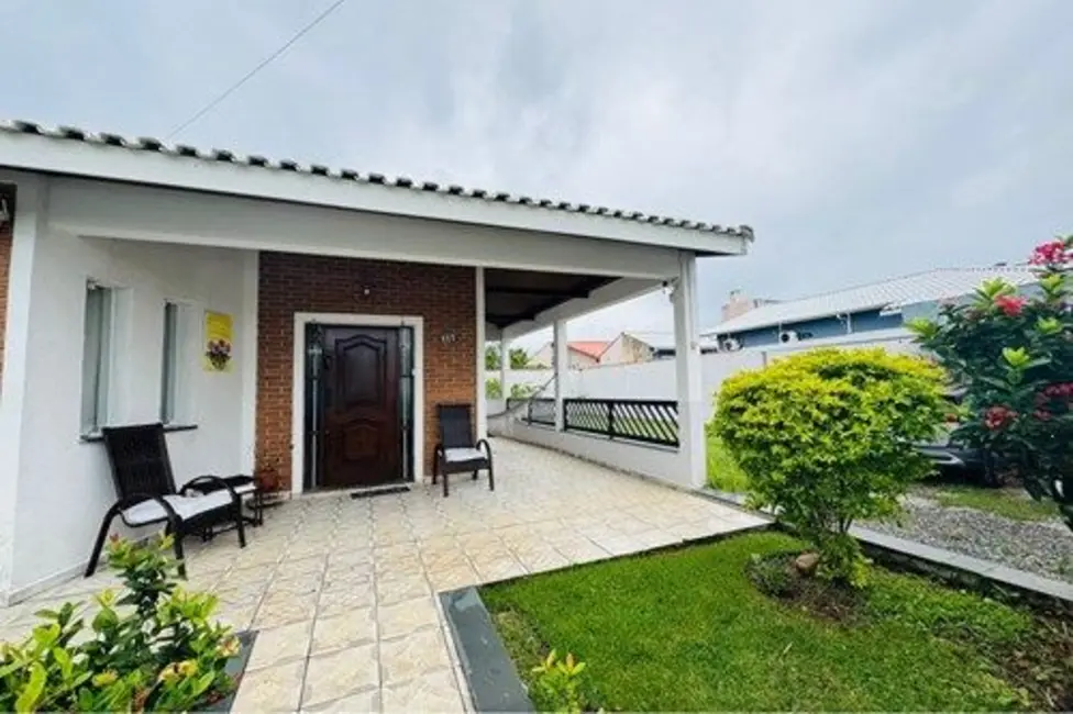 Casa com 3 quartos à venda, 600m2 em Peruibe - SP - imagem 2 Foto 2 de Casa com 3 quartos à venda, 600m2 em Peruibe - SP