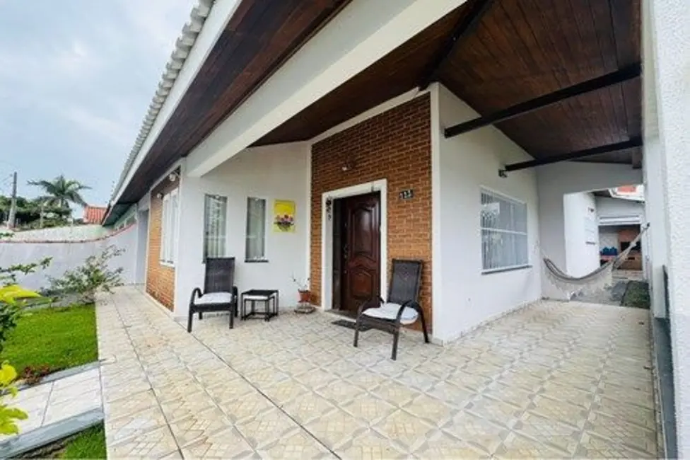 Casa com 3 quartos à venda, 600m2 em Peruibe - SP - imagem 3 Foto 3 de Casa com 3 quartos à venda, 600m2 em Peruibe - SP