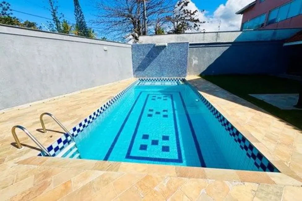 Casa com 6 quartos à venda, 532m2 em Peruibe - SP - imagem 2 Foto 2 de Casa com 6 quartos à venda, 532m2 em Peruibe - SP