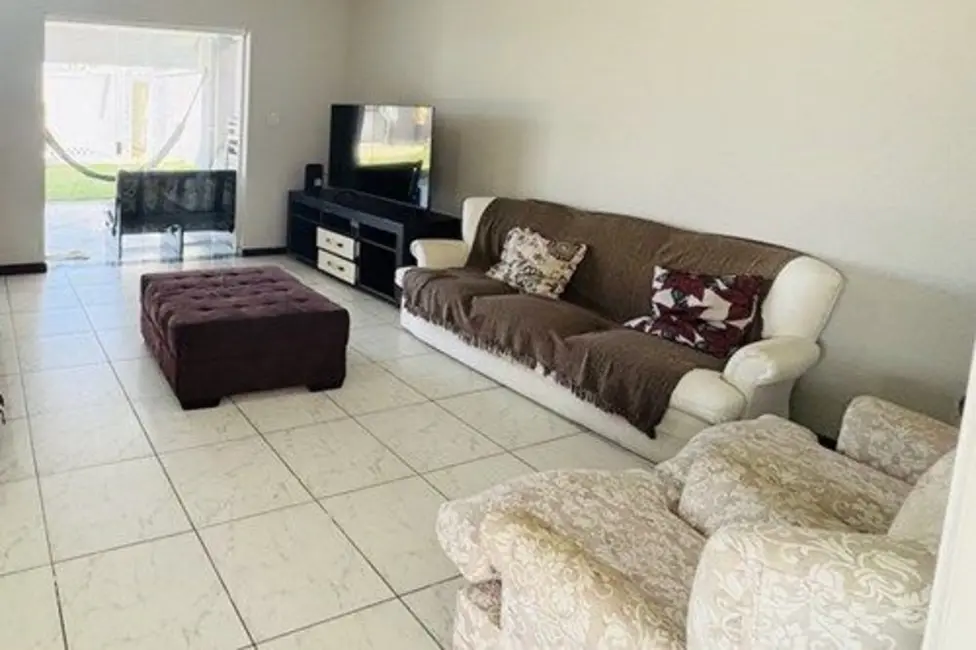 Casa com 6 quartos à venda, 532m2 em Peruibe - SP - imagem 5 Foto 5 de Casa com 6 quartos à venda, 532m2 em Peruibe - SP