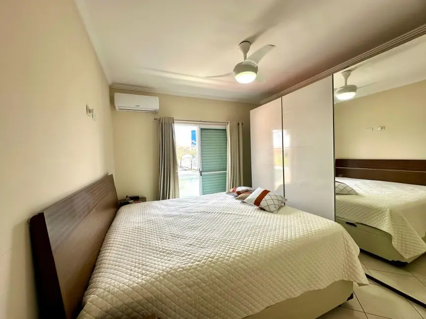 Sobrado com 4 quartos à venda, 363m2 em Peruibe - SP - imagem 6 Foto 6 de Sobrado com 4 quartos à venda, 363m2 em Peruibe - SP