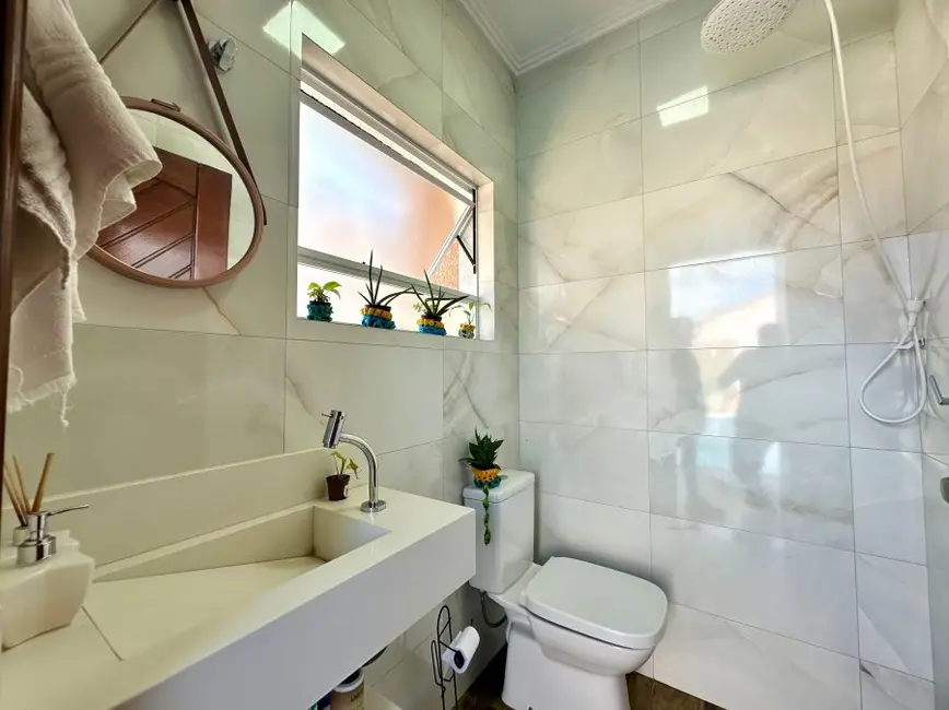 Sobrado com 4 quartos à venda, 363m2 em Peruibe - SP - imagem 7 Foto 7 de Sobrado com 4 quartos à venda, 363m2 em Peruibe - SP