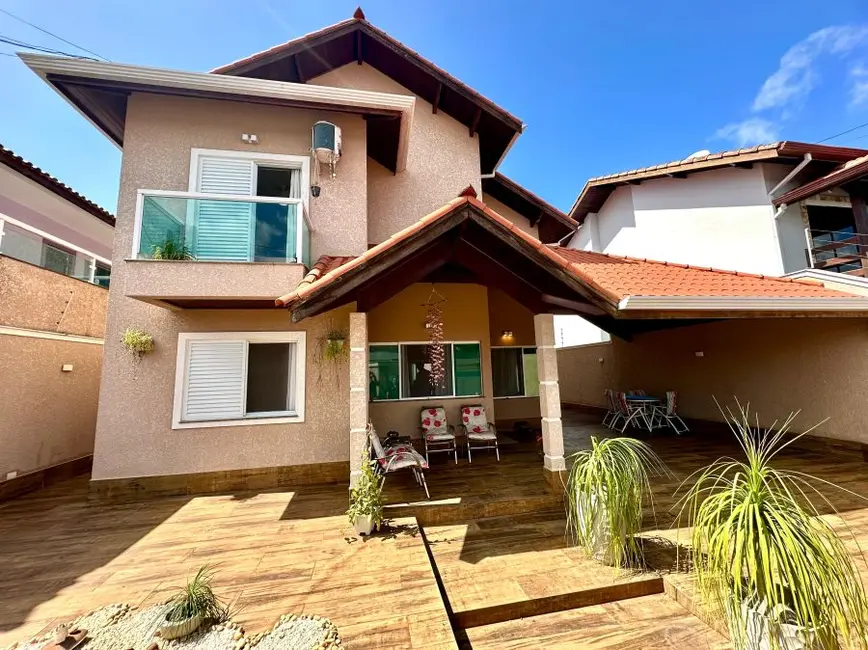 Sobrado com 4 quartos à venda, 363m2 em Peruibe - SP - imagem 1 Foto 1 de Sobrado com 4 quartos à venda, 363m2 em Peruibe - SP