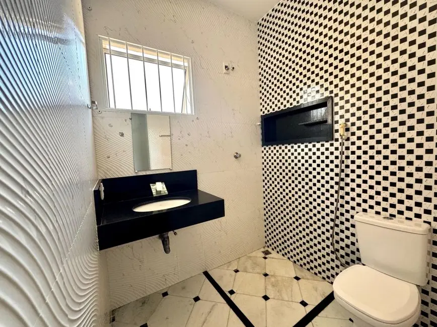 Casa com 3 quartos à venda, 300m2 em Peruibe - SP - imagem 9 Foto 9 de Casa com 3 quartos à venda, 300m2 em Peruibe - SP