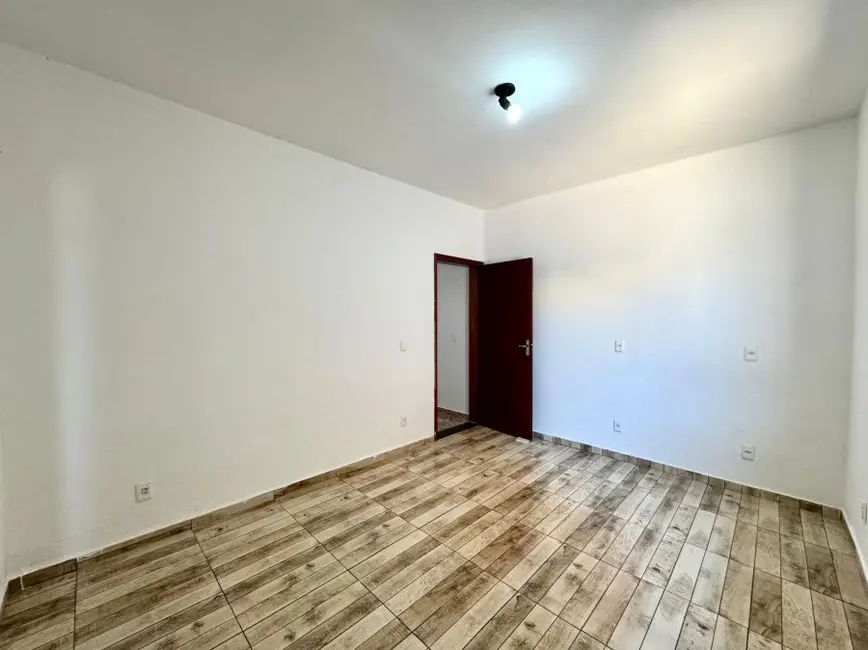 Casa com 3 quartos à venda, 300m2 em Peruibe - SP - imagem 4 Foto 4 de Casa com 3 quartos à venda, 300m2 em Peruibe - SP