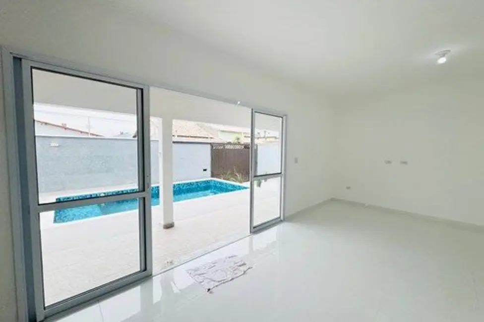 Foto 3 de Casa com 4 quartos à venda, 333m2 em Peruibe - SP