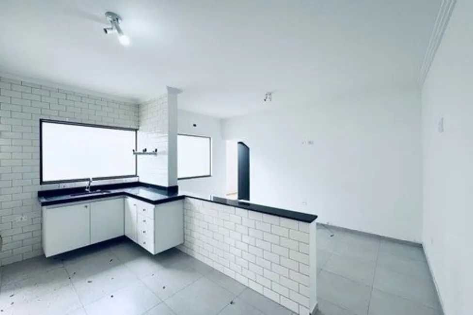 Foto 3 de Casa com 3 quartos à venda, 180m2 em Peruibe - SP