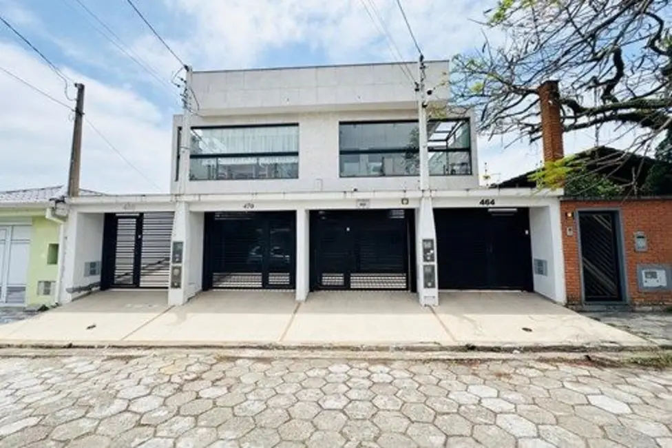 Foto 1 de Casa com 3 quartos à venda, 180m2 em Peruibe - SP