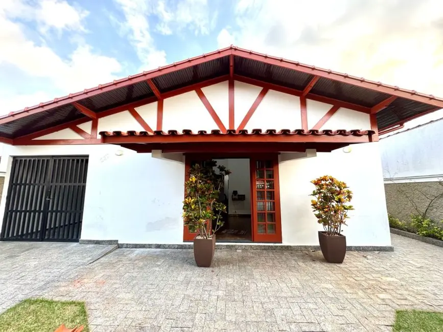 Foto 6 de Casa com 3 quartos à venda, 300m2 em Peruibe - SP