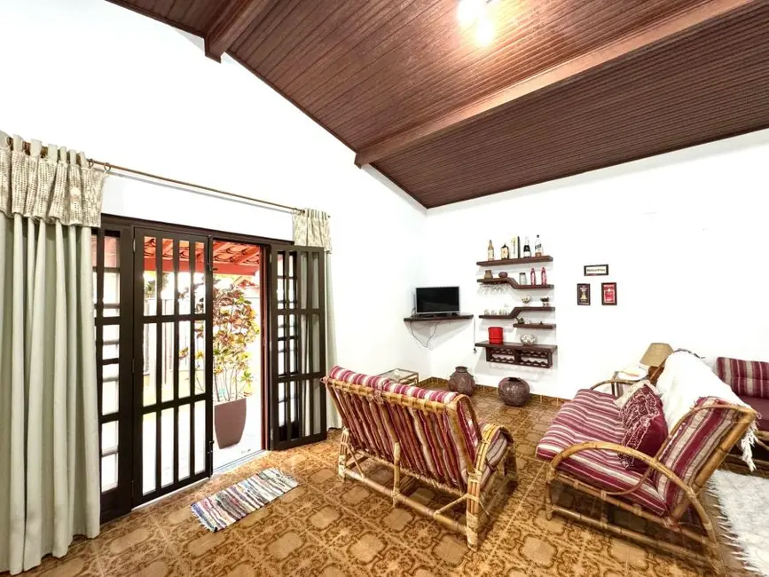 Foto 7 de Casa com 3 quartos à venda, 300m2 em Peruibe - SP