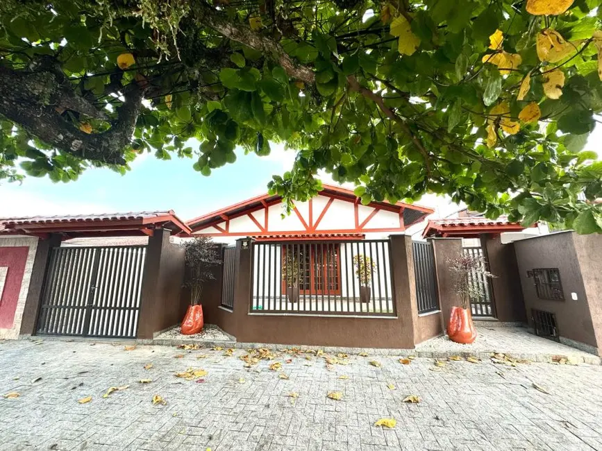 Foto 8 de Casa com 3 quartos à venda, 300m2 em Peruibe - SP