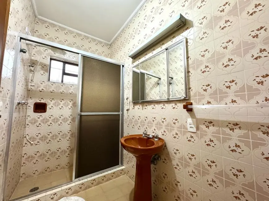 Foto 5 de Casa com 3 quartos à venda, 300m2 em Peruibe - SP