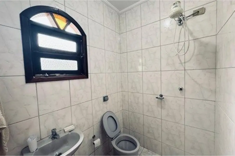 Foto 8 de Casa com 6 quartos à venda, 360m2 em Peruibe - SP