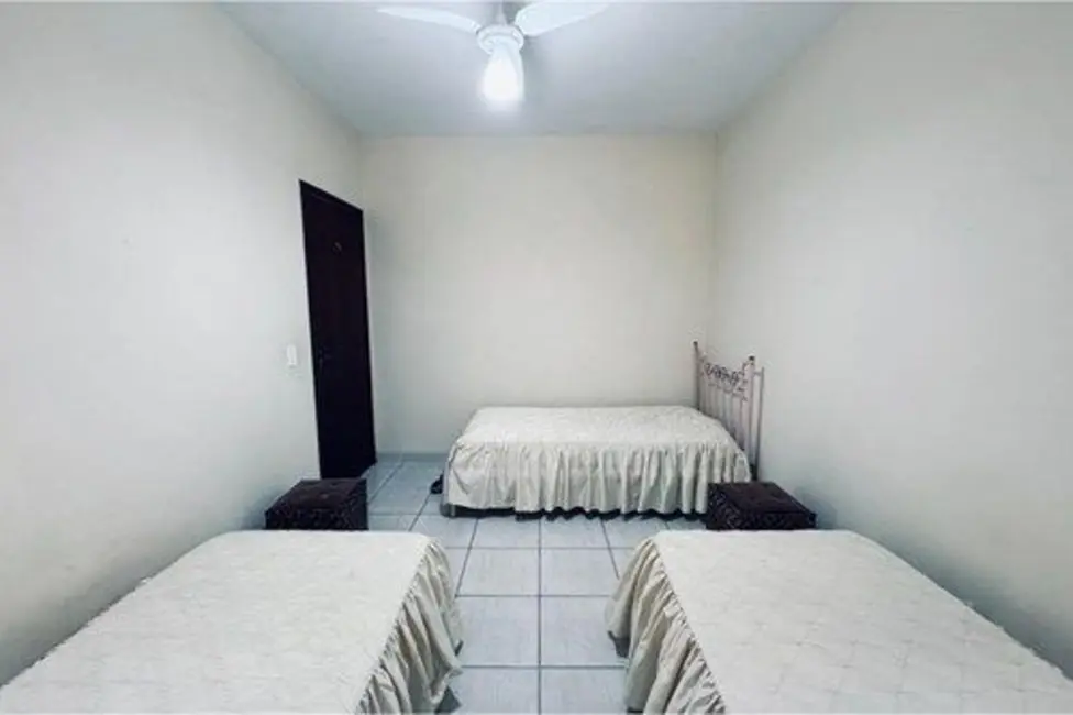 Foto 5 de Casa com 6 quartos à venda, 360m2 em Peruibe - SP